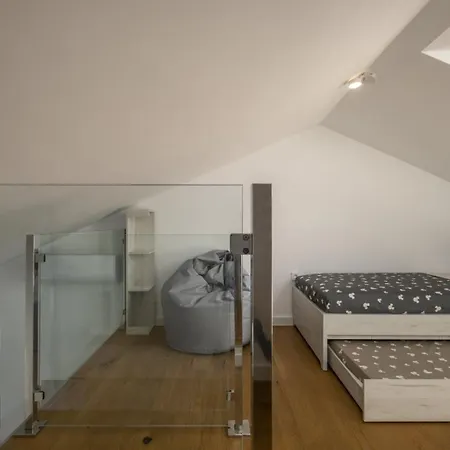 Bonavia - Crowoder Luxury Rent 扎达尔