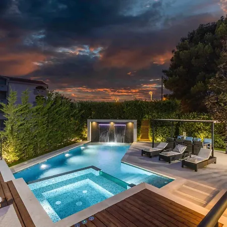 Villa Bonavia - Crowoder Luxury Rent *