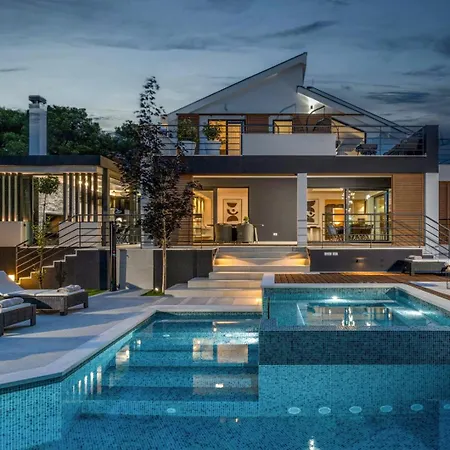 Bonavia - Crowoder Luxury Rent * Zadar