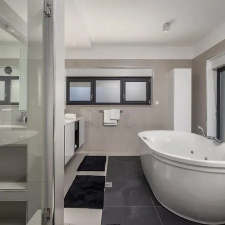 Bonavia - Crowoder Luxury Rent Villa Zadar