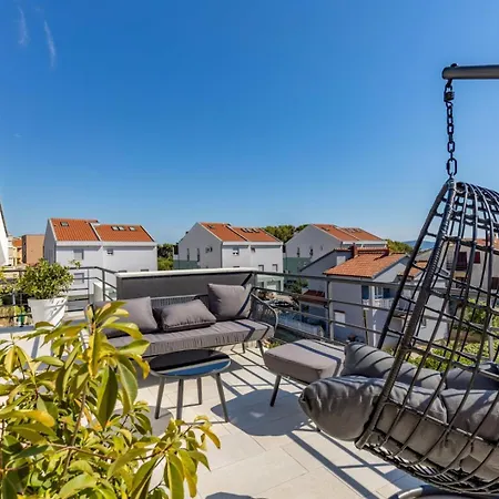 Bonavia - Crowoder Luxury Rent